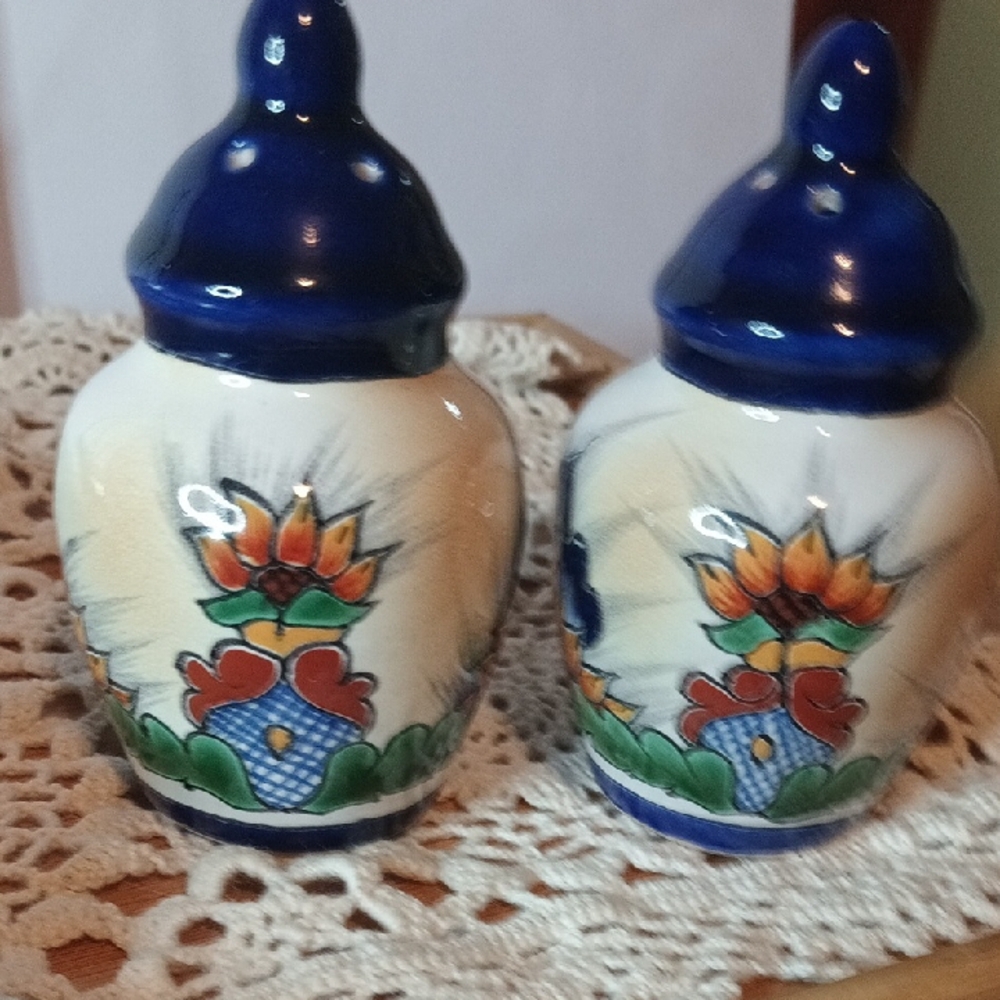 Colorful Ceramic Salt and Pepper Shakers with Tray Hand Painted In Mexico - Picture 5 of 9